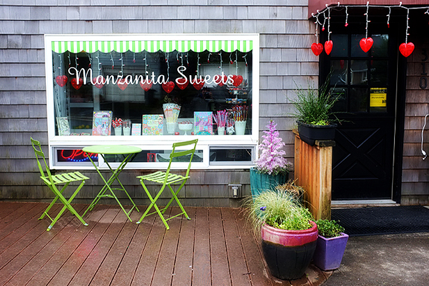 Beach treats...can't pass up the salt water taffy!