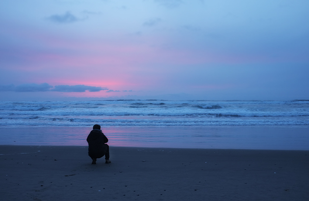 Me taking a photo of the beautiful pink sky. Spectacular!