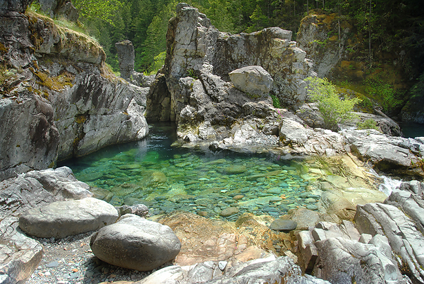 One of the many pools at the park…you can see why it's a popular swimming hole!