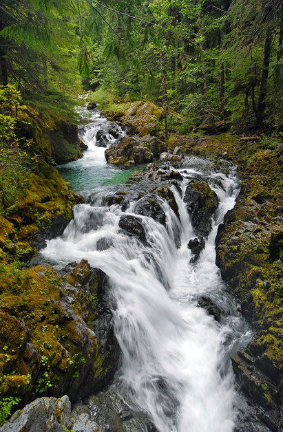 Another beautiful falls along the walk.